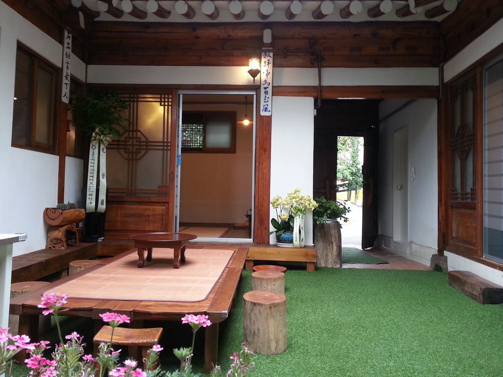 Punggyeong Hanok * Seoul